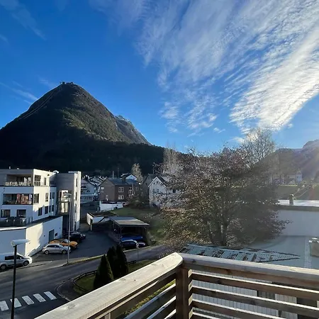 Apartment Bakkebo Rampestreken Andalsnes